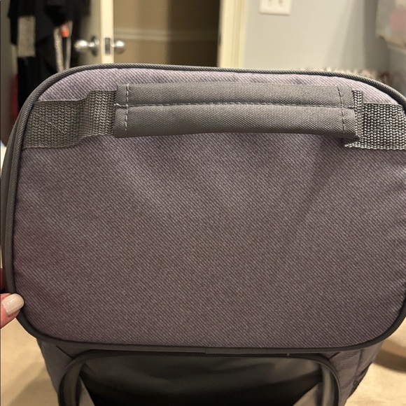 Igloo Laguna Backpack Cooler Bag - Picture 4 of 11